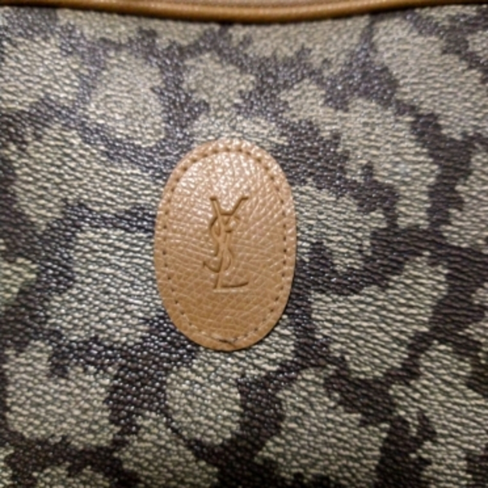 YSL Giraffe print pouch **VINTAGE** (AUTHENTIC)